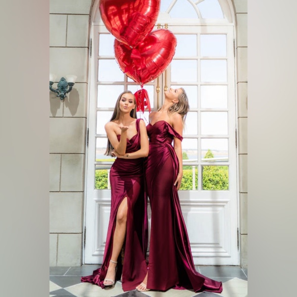 Maroon Portia and Scarlett PS5021